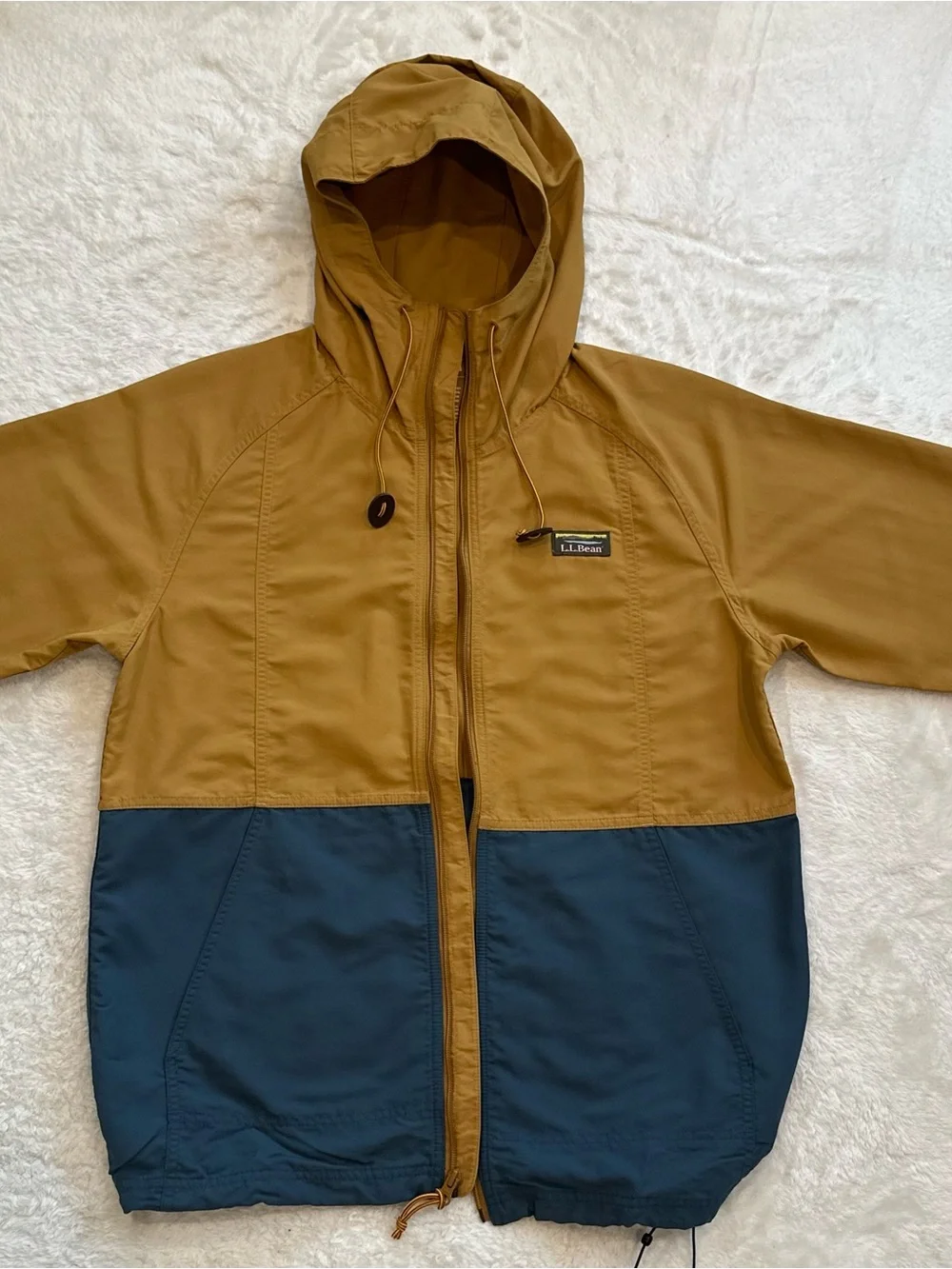 LL Bean Mountain Classic Jacket Full Zip  Colorblock Tan Navy Blue Mens Medium M